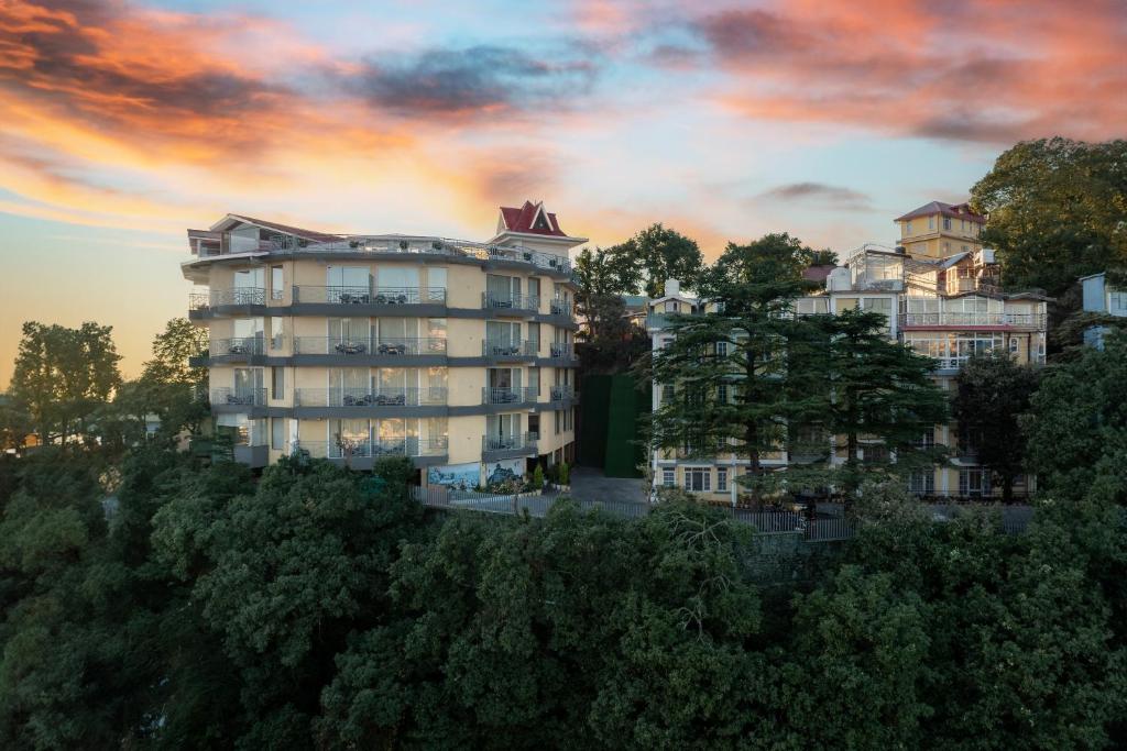 Moonlight Hill Resort